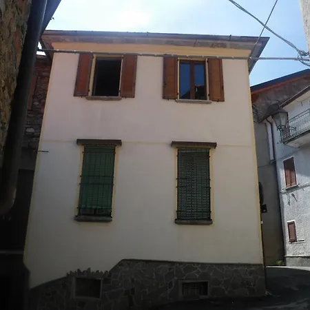Apartment Antico Borgo Del Maggiore Agra
